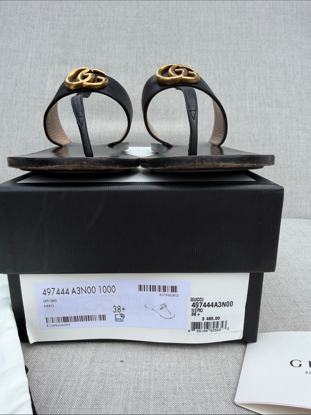 Gucci Black Leather Thong Sandals with Gold Double G - Picture 2 of 4